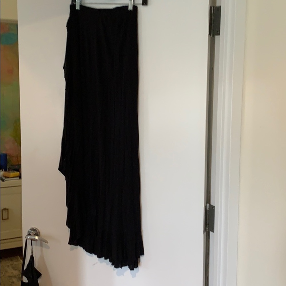 Maxi skirt w ruffle